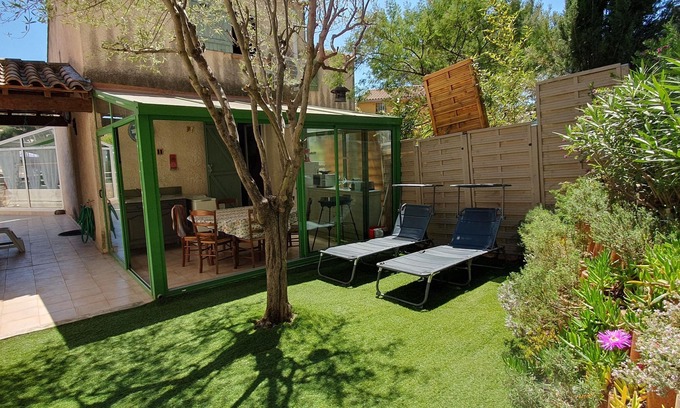 Bandol House | House T3 with terrace and garden in quiet residential area
