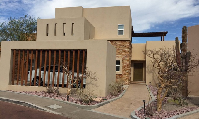 La Paz House | House @ the most exclusive resort in La Paz.