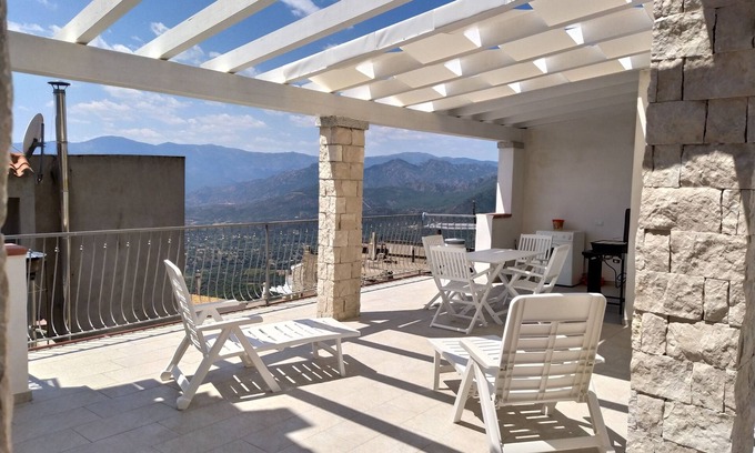 Baunei House | House the terrace