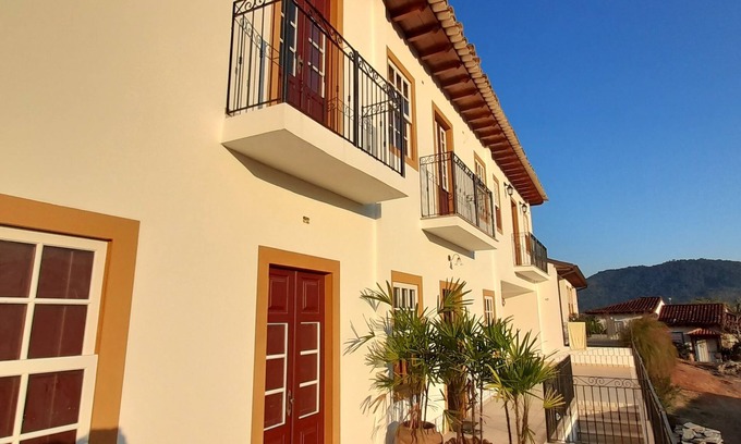 Cabore House | House Tulipa Paraty 4 suites - Close to the center
