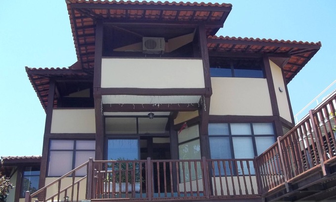 Ilhabela House | House w/4 suites, Yacht Club, pool, deck/terrace, sea view, near the Villa