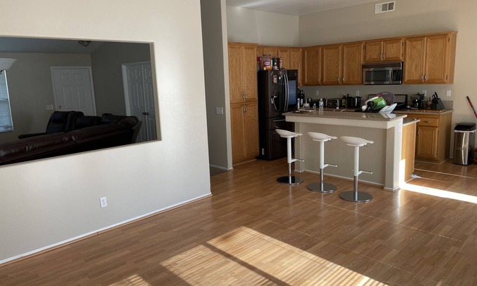 Palmdale Apartment | House washing machine, dry machine entire house