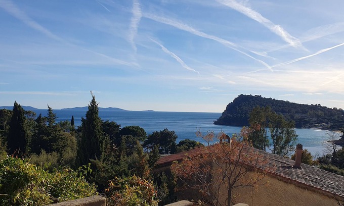 Rayol-Canadel-sur-Mer House | House with sea view for 4/6 people, 10 minutes walk from the beach