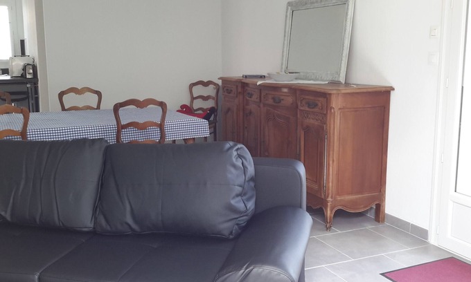 Saint-Pierre-d'Oleron House | house with garden redone, private road, near sea and city center