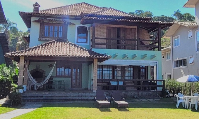 Frade House | House with 5 rooms on the beach