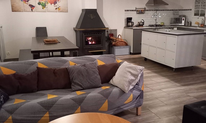Nanteau-sur-Essonne House | house with patio. many climbing sites. paris 60km.