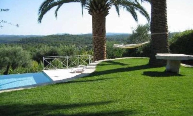 Tourrettes-sur-Loup Villa | House with character, olive field and sea view . 4/5persons, private garden and pool . fitness room and pool house .