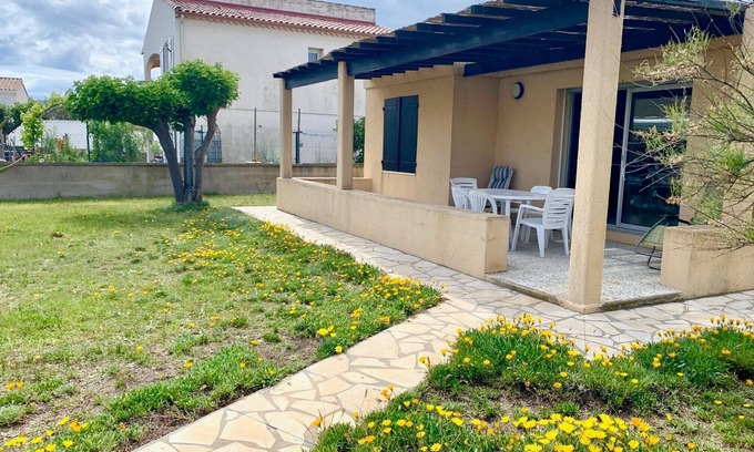 Frontignan House | House with garden