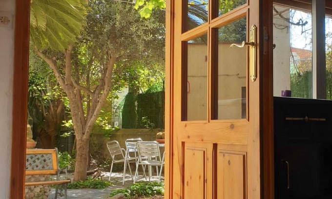 Figueres House | House with garden in the center of Figueres