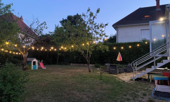 Talant House | House with garden suburb of Dijon. animals accepted