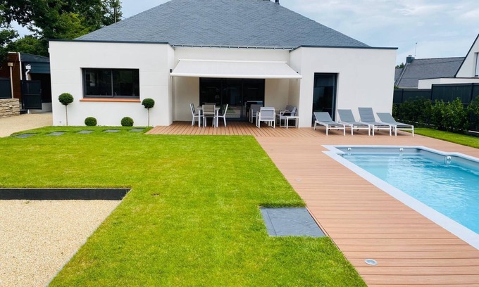 Crach House | HOUSE WITH HEATED POOL NEAR TRINITE/SEA
