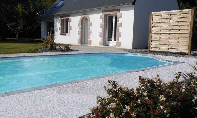 Erquy House | House with heated pool, spa and sauna, large garden