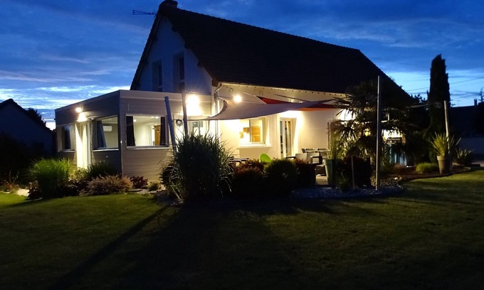 Cour-Cheverny Villa | House with jacuzzi near Chambord and Beauval zoo-Gite des Chercherelles