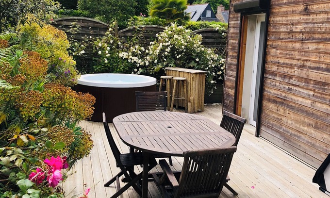 Ploubazlanec House | House with jacuzzi 200m from the beach pets welcome