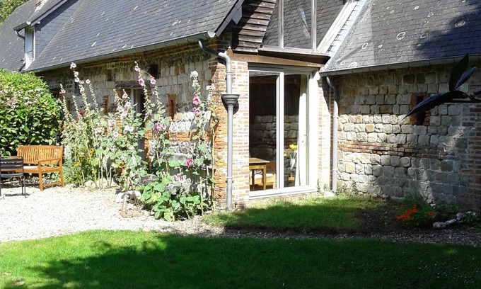 Sotteville-sur-Mer House | House with large garden in a small typical vilage