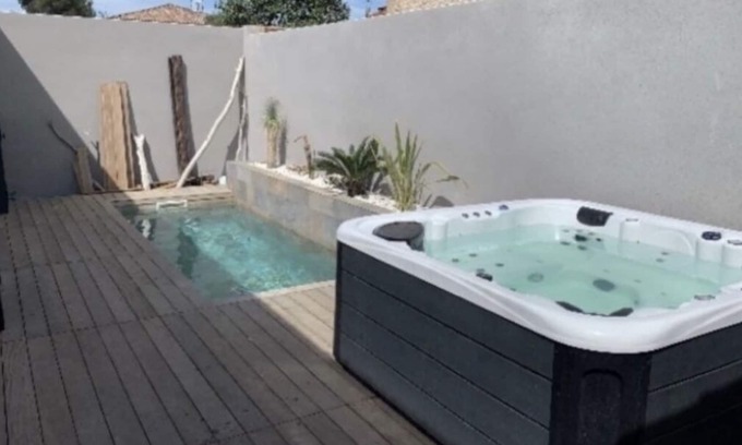 Cournonterral House | House with Pool and Jacuzzi near Montpellier and its beaches