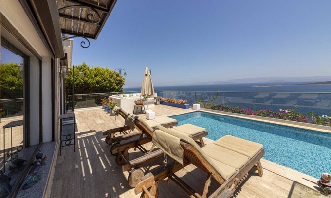 Gundogan Villa | House with Private Pool and Sea View in Bodrum