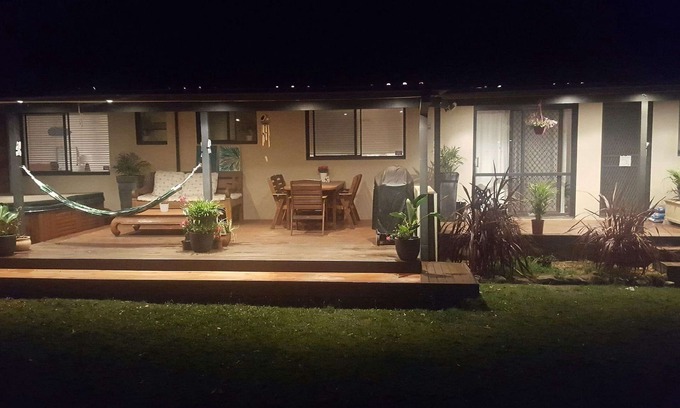 Wamberal House | House with spa, walking distance to beach