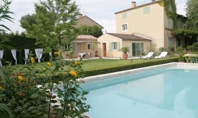 Orange House | House with terrace garden of 1000m2 - Swimming pool - Downtown Orange - 2 people