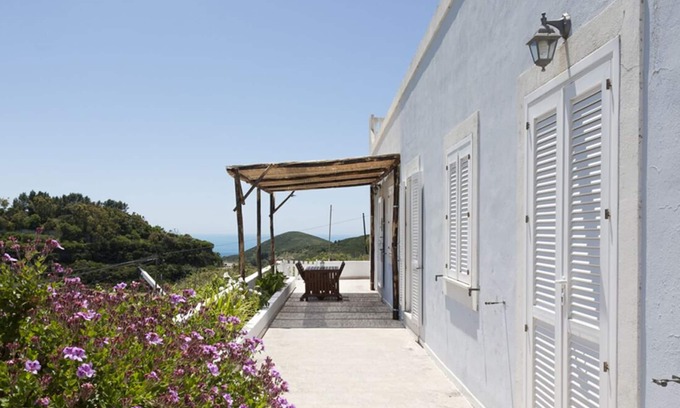 Ponza House | House with terrace overlooking the sea and hills in the green area of Campo Inglese, Ponza