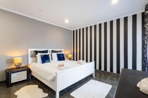 Lagos Apartment | HOUSE4YOU Apartamento Moderno