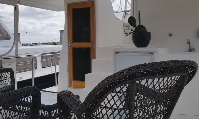 Morehead City Boat Rental | Houseboat Downtown Waterfront Morehead City