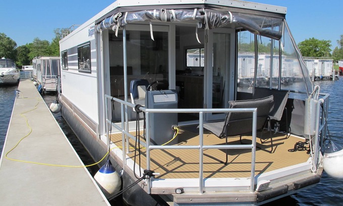 Oberhavel Apartment | Houseboat for 4 guests with 25m² in Hennigsdorf (264977)