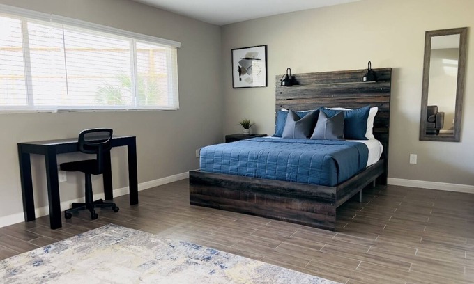 Montrose Apartment | Houston’s prime location! Newly renovated studio apartment. Downtown/Medical/UH