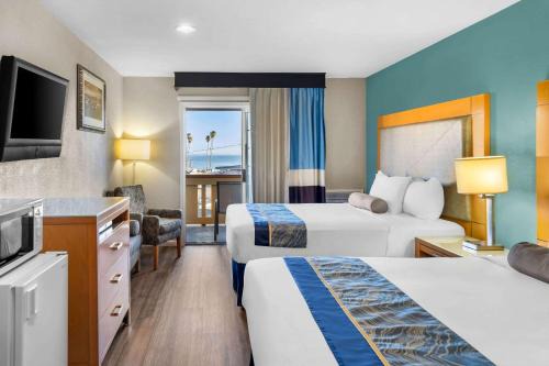 Westside Santa Cruz Hotel | Howard Johnson by Wyndham Santa Cruz