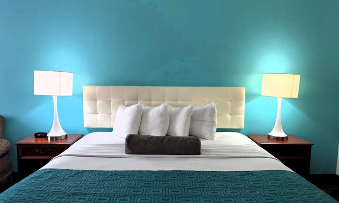 Evansville Hotel | Howard Johnson by Wyndham Evansville East