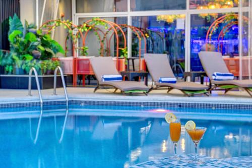 Al Muraqqabat Hotel | Howard Johnson Plaza by Wyndham Dubai Deira