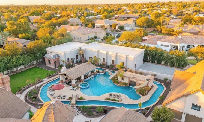 Cactus Acres House | HOZHO Luxe Retreat Villa