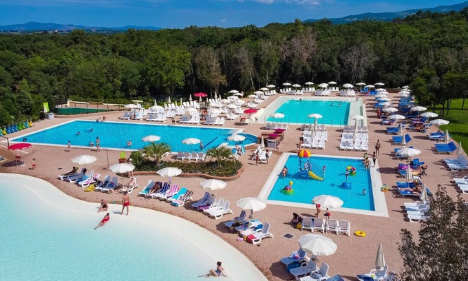 Montescudaio RV Rental | Hu Montescudaio Village