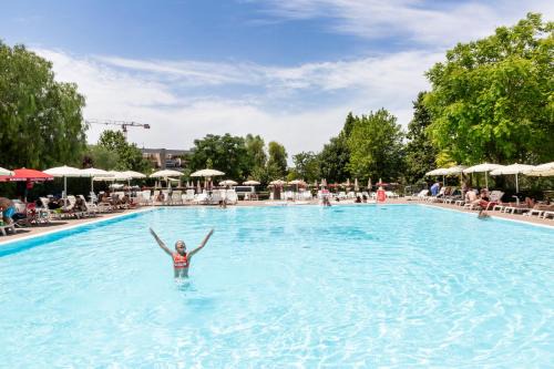 Aurelio Resort | hu Roma Camping In Town