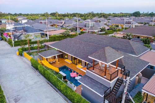Kao Yai Villa | Hua Hin Pool Villa and Pool table with 3 bedrooms, 3 bathrooms near Cha-Am beach