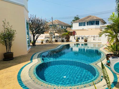 Central Pattaya Villa | Huang Su Villa 9 皇宿9号泳池别墅