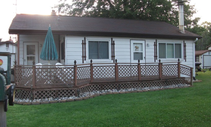 Spruce House | Hubbard Lake, South Shore All seasons sport lake