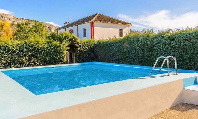 Canete la Real Villa | Huerta Nueva Cuevas del Becerro by Ruralidays