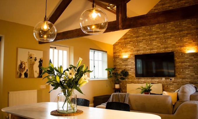 Broad Clyst House | Hues Piece Paynes Farm