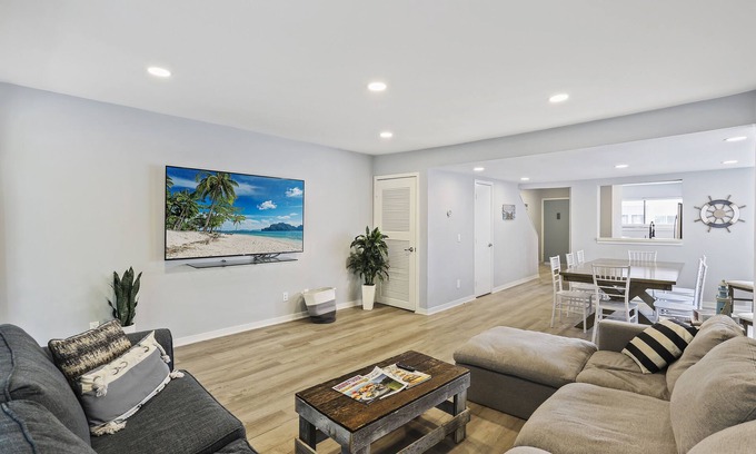 Hilton Head Island Condo | Huge 3 BR 3.5 BA Townhome Near the Beach Tennis Bikes & Beach Gear included
