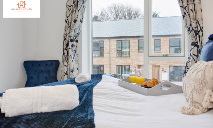 Hayle House | Huge 3Bed in Hayle/Ensuite/Free Wifi and Car Park