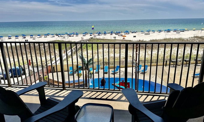 Ono Island Condo | Huge Balcony on the Second Floor Overlooking the Gulf & Splash Pad!