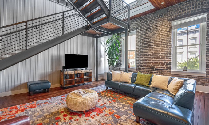 Historic District - North Condo | Huge Downtown Savannah Loft Sleeps 8