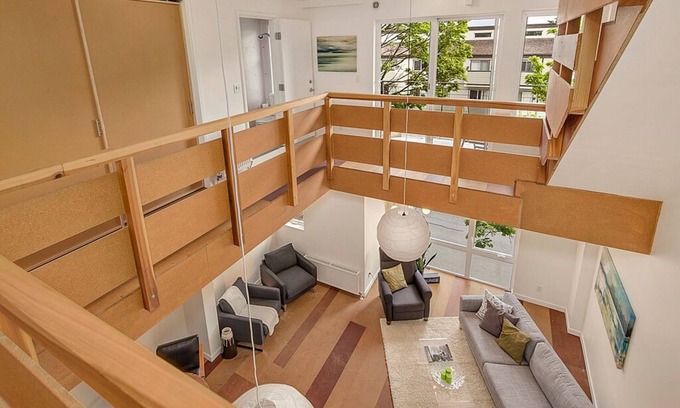 Squire Park House | Huge, Fun Artist's Loft - 5 levels!