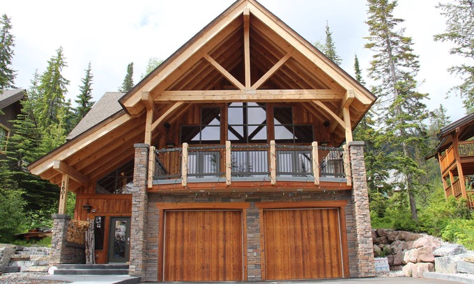 Golden Ski Chalet | Huge luxury home at KHMR. Brand new Sauna, hot tub