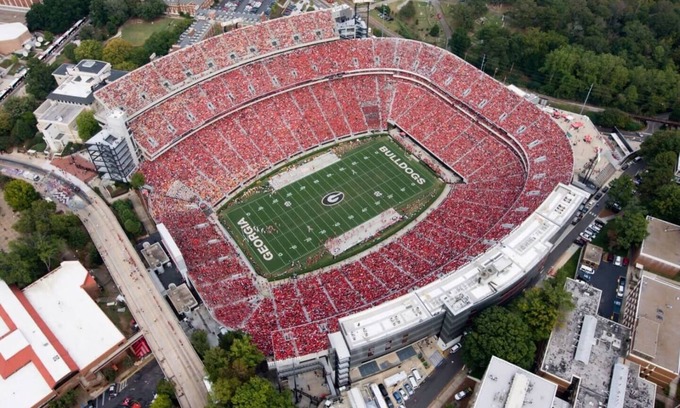 Athens Apartment | Huge Yard near UGA - Glory Glory Guest Suite