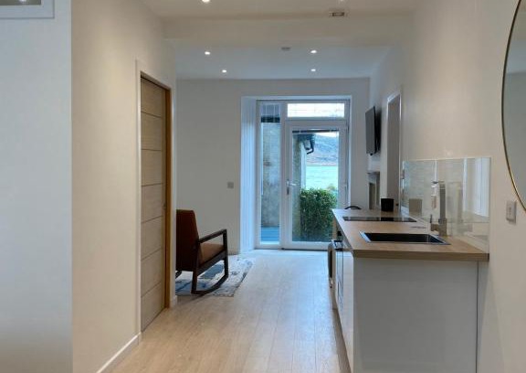 Tighnabruaich Apartment | Hugmish