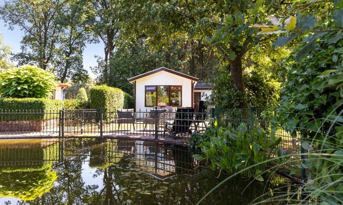 Kootwijk Ski Chalet | Huize Bosrijk aan het water