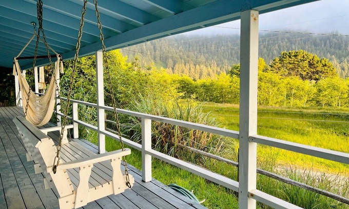 Orick House | Humble Home on the Coast in the Heart of Redwood National Park with Hot Tub!