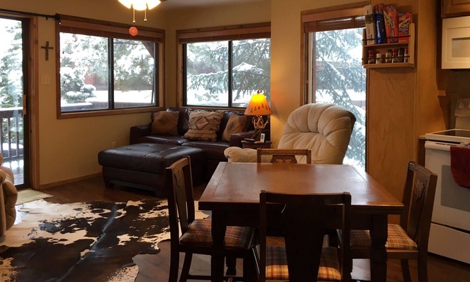 Angel Fire Condo | Hummingbird Condo Next to the Chile Lift